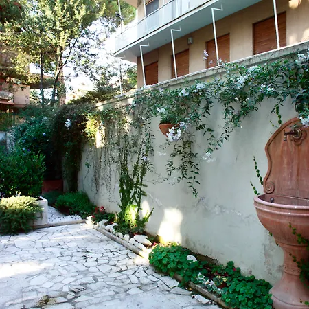 アパートホテル Prati