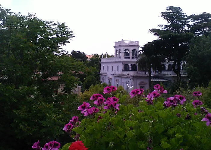 Prati Ξενοδοχείο με διαμερίσματα 3*