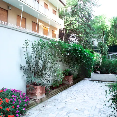 Ξενοδοχείο με διαμερίσματα Prati 4*